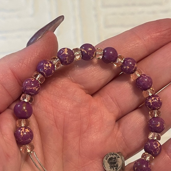 Carnivals and Caravans Collection Purple expandable bangle - Picture 2 of 3